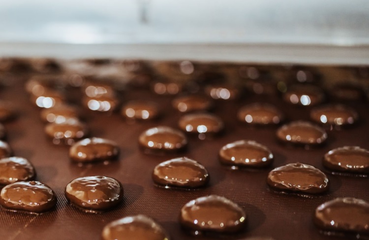 Jak ułożyć procedurę, by maszyna do czekolady była czyszczona szybciej, ale bez kompromisów w higienie?